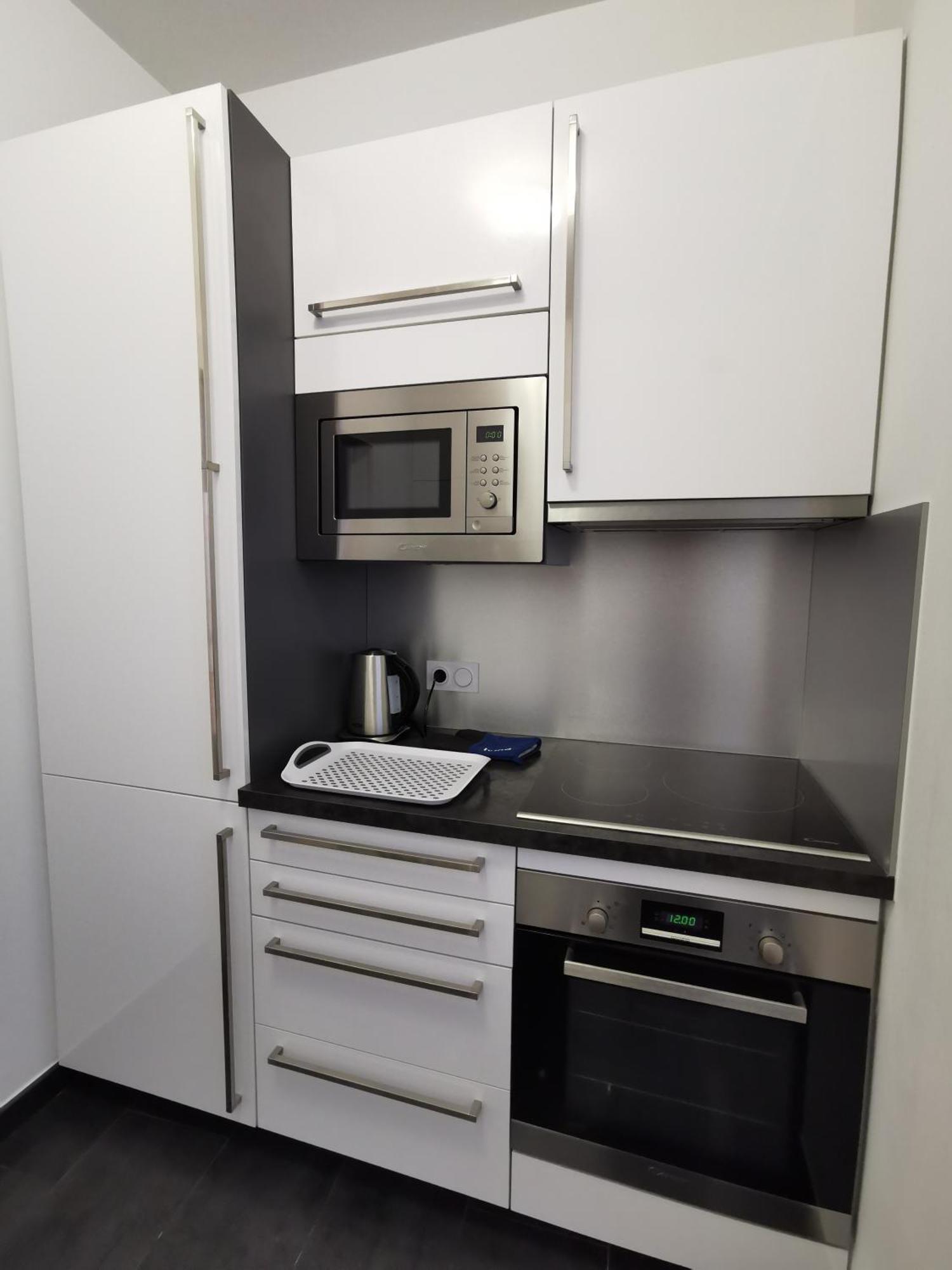 Appartement 3 Chambres Au Coeur Du Jura, Ideal Famille 살랭레뱅 외부 사진